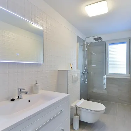 Villa Re With Pool And