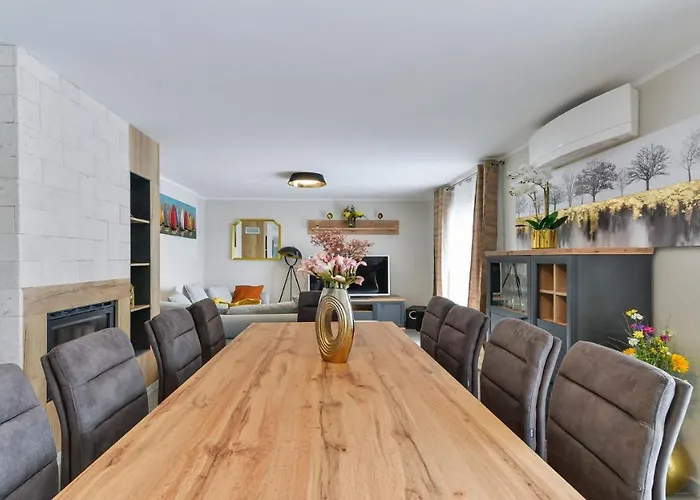 Villa Re With Pool And